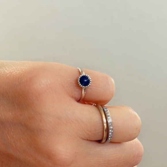 Sterling Silver Round Labradorite Ring - Picture 5 of 8